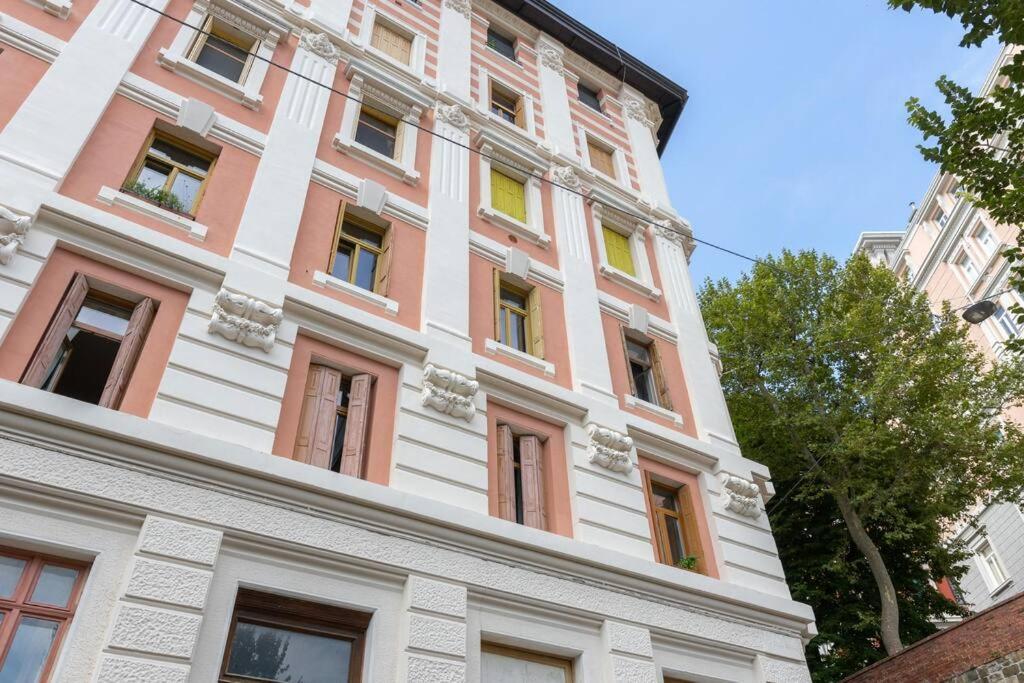 Casa Cereria - Apartment With Parking Triest Exterior foto