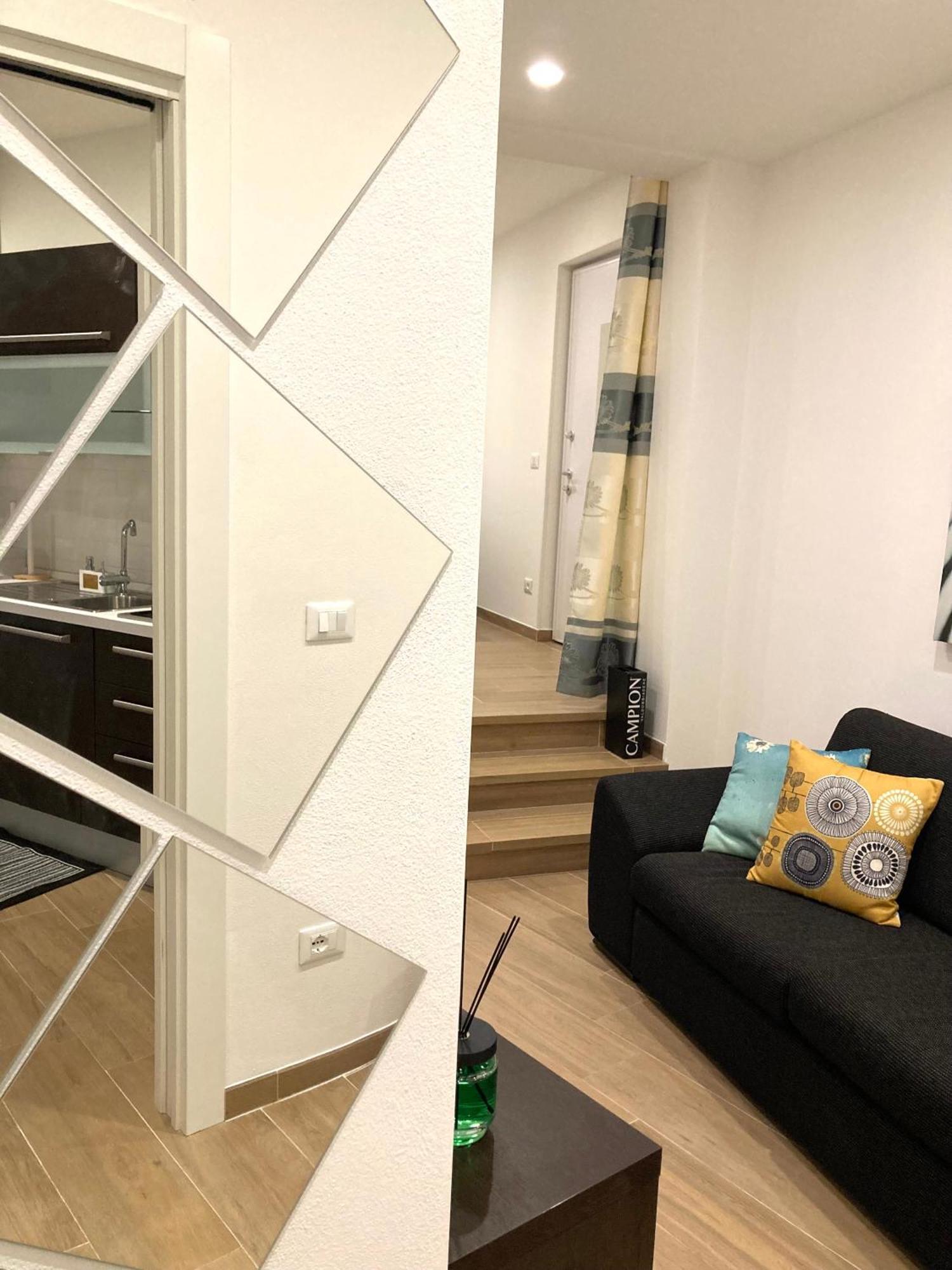 Casa Cereria - Apartment With Parking Triest Exterior foto